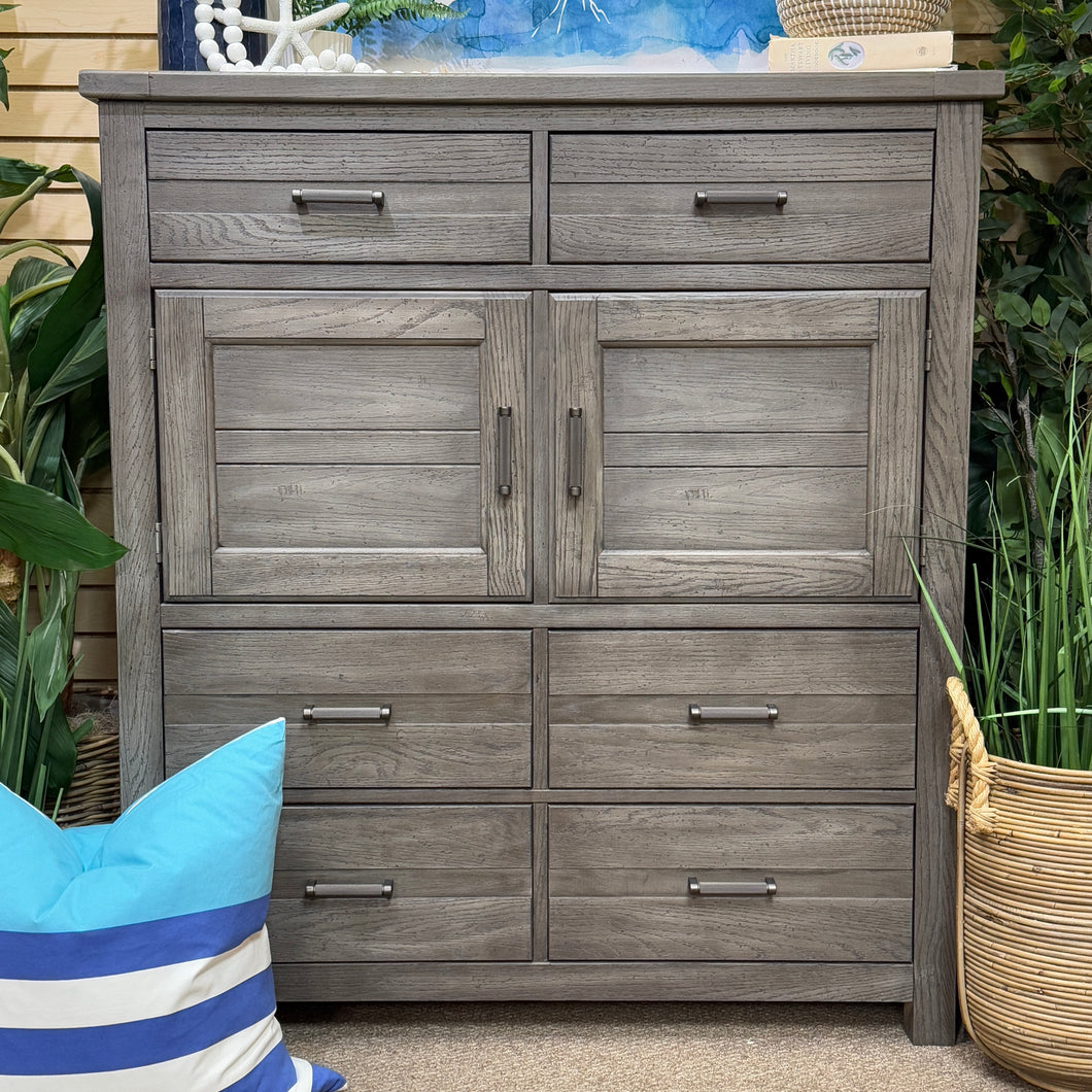 Vaughn-Bassett 'Highlands' Chest
