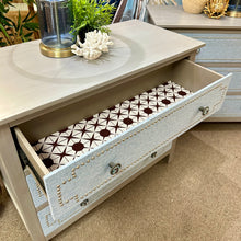 Load image into Gallery viewer, 3DRW Grey &amp; Blue Chest
