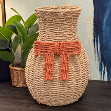 Load image into Gallery viewer, Lg Bow Twisted Paper Vase
