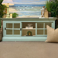 Load image into Gallery viewer, Bramble &#39;English&#39; Aqua Cabinet
