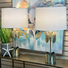 Load image into Gallery viewer, Gold Scallop Glass Lamp
