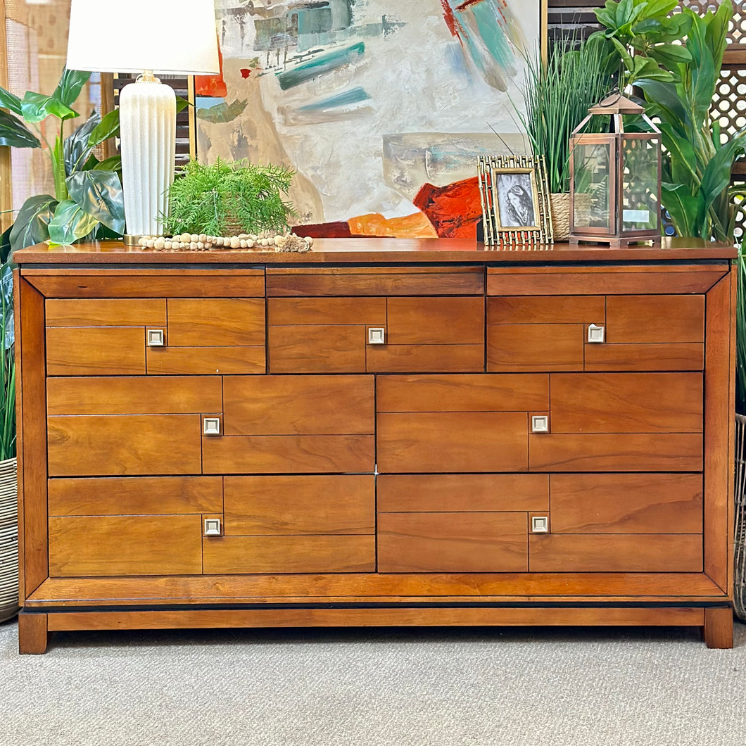 10DRW Dresser