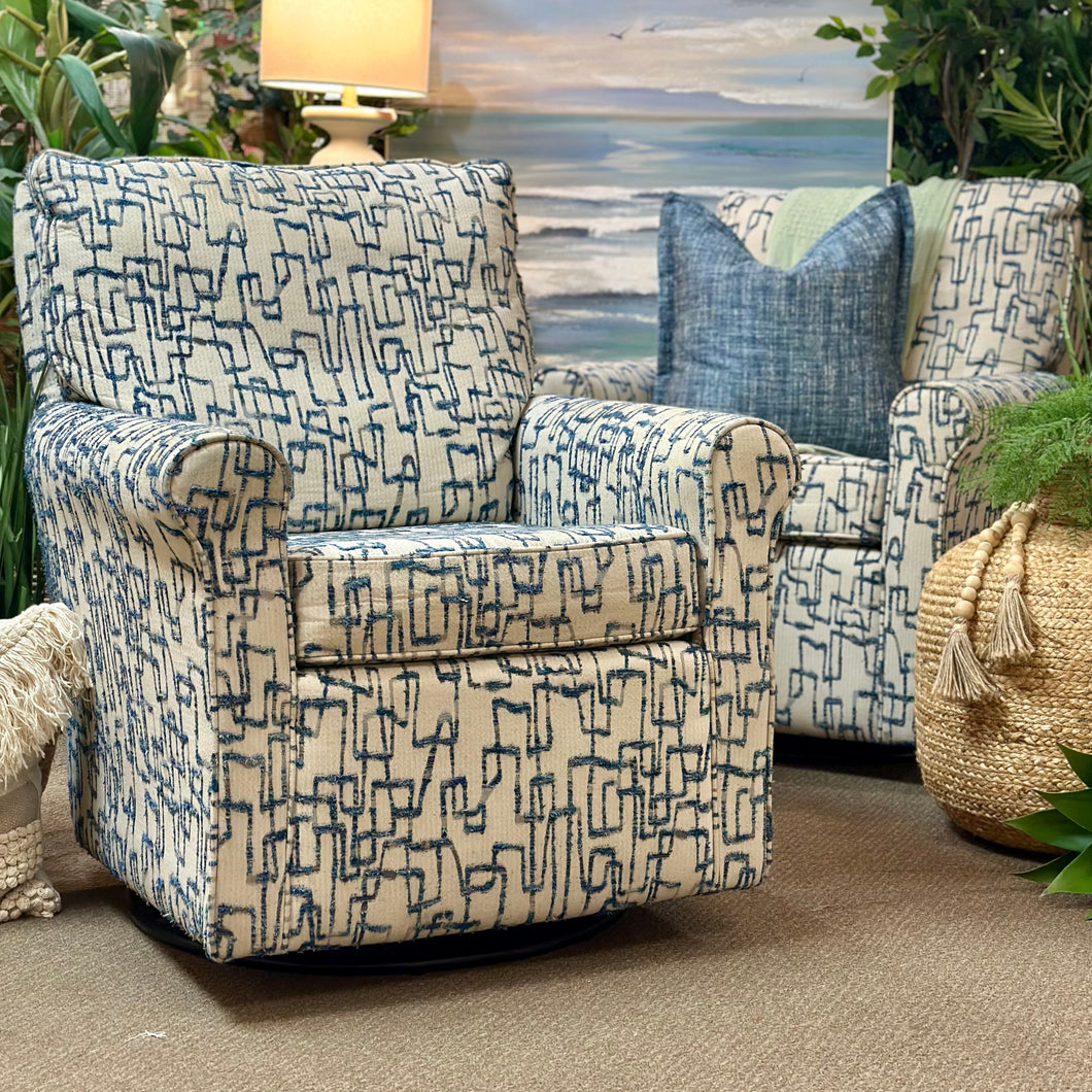 Best Geometric Swivel Glider