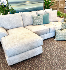 Warm Beige Chofa W/Reversible Chaise