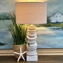 Load image into Gallery viewer, Sculptured Resin Lamp
