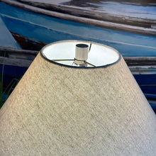 Load image into Gallery viewer, Elegant Green Ceramic Lamp
