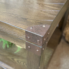 Load image into Gallery viewer, &#39;Burladen&#39; End Table
