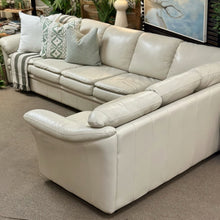 Load image into Gallery viewer, Omnia 'Fargo' Leather Sectional
