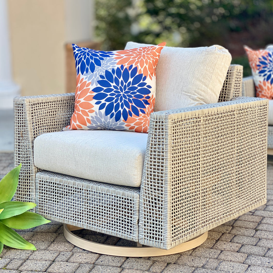Lt Beige Outdoor Swivel Chair