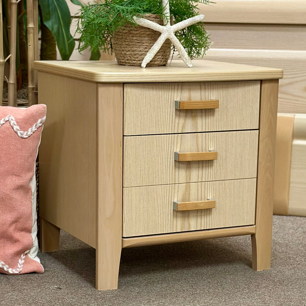 3DRW Light Wood Nightstand
