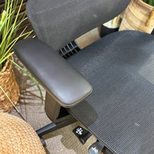 Load image into Gallery viewer, FlexiSpot C7 Office Chair
