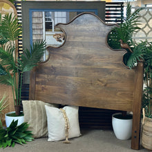 Load image into Gallery viewer, Bernhardt 'Criteria' Dining Table
