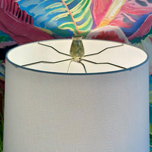 Load image into Gallery viewer, Green Pineapple Lamp
