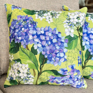 In/Outdoor Hydrangea Pillow