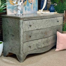 Load image into Gallery viewer, 3DRW Metal Chest
