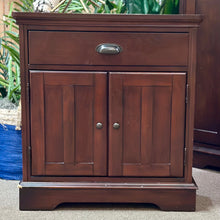 Load image into Gallery viewer, Havertys Nightstand
