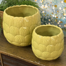 Load image into Gallery viewer, LG Green Petal Planter
