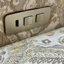 Load image into Gallery viewer, Havertys &#39;Ava&#39; Power Recliner
