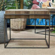 Load image into Gallery viewer, Gabby &#39;Carlyle&#39; Side Table
