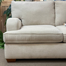 Load image into Gallery viewer, Havertys Loveseat
