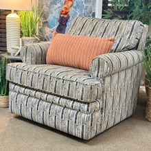 Load image into Gallery viewer, La Z Boy Swivel Chair
