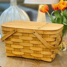 Load image into Gallery viewer, Peterboro Picnic Basket
