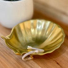 Load image into Gallery viewer, Gold Shell Dish
